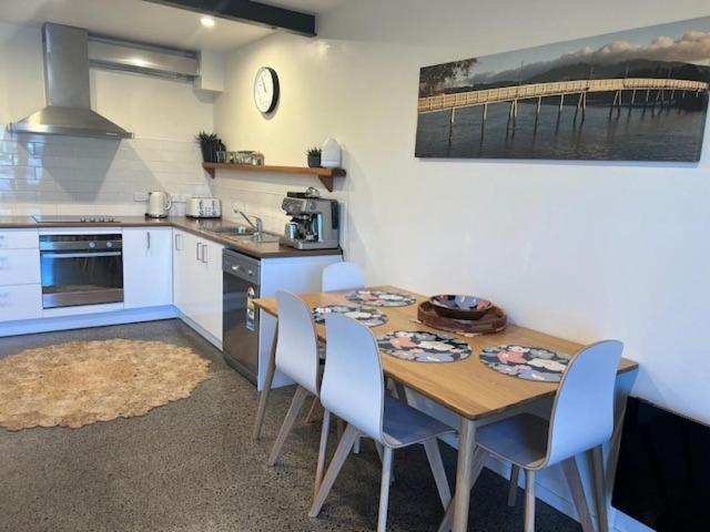 Longitude Apartments Раглан Экстерьер фото
